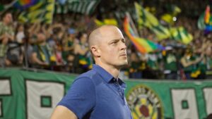 Após acusações de assédio sexual virem à tona, CEO de Portland Timbers e Portland Thorns deixa o cargo