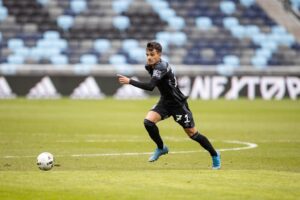 Com passagens por Flamengo, Vasco e Minnesota United 2, Nicholas comenta sobre aprendizados no futebol e diferenças culturais