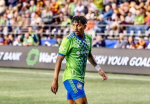 Futuro incerto para Léo Chú no Sounders em 2025; retorno ao Brasil é possibilidade