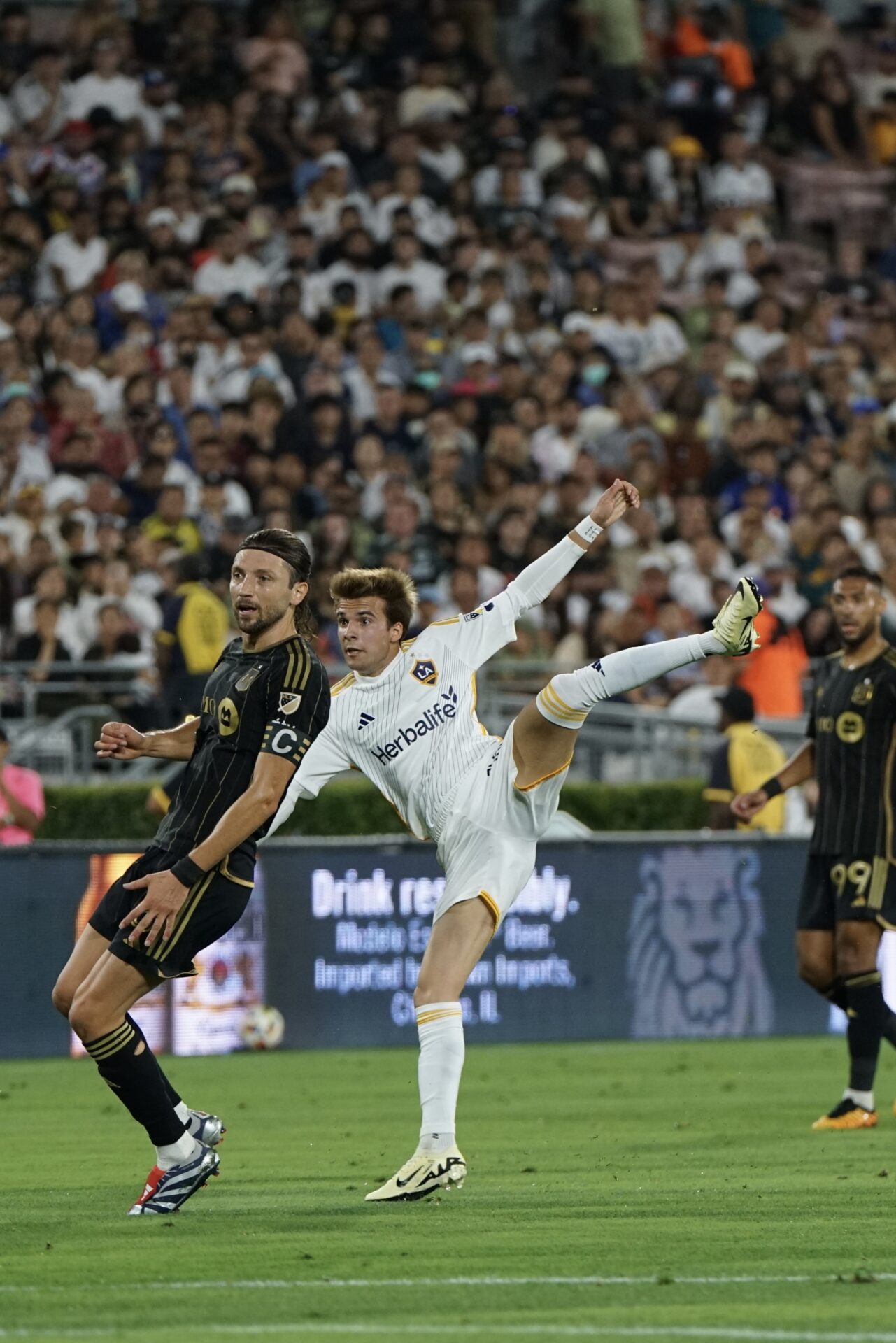 Riqui Puig e Ilie Sanchez (Celso Oliveira / Territorio MLS)