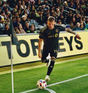 Cruz Azul se reforça com meio-campista Mateusz Bogusz, ex-jogador do Los Angeles FC