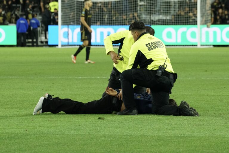 Guarda-costas de Messi é banido da área técnica do Inter Miami