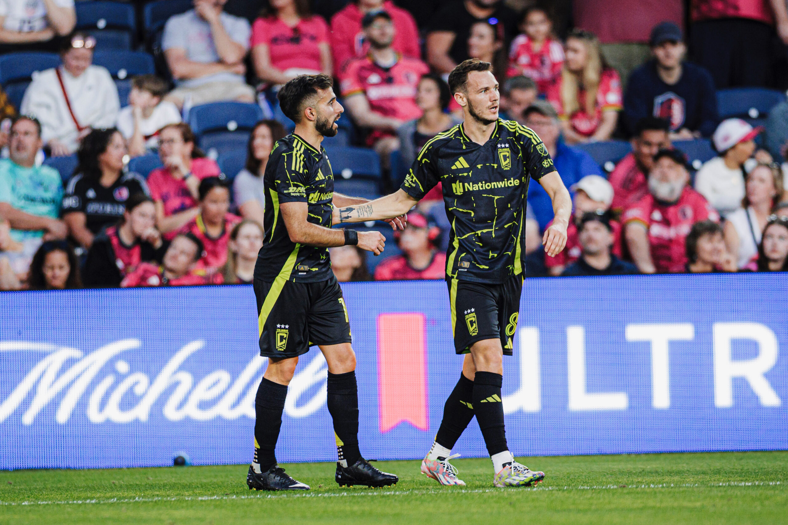 Daniel Gazdag and Diego Rossi (Columbus Crew /X)