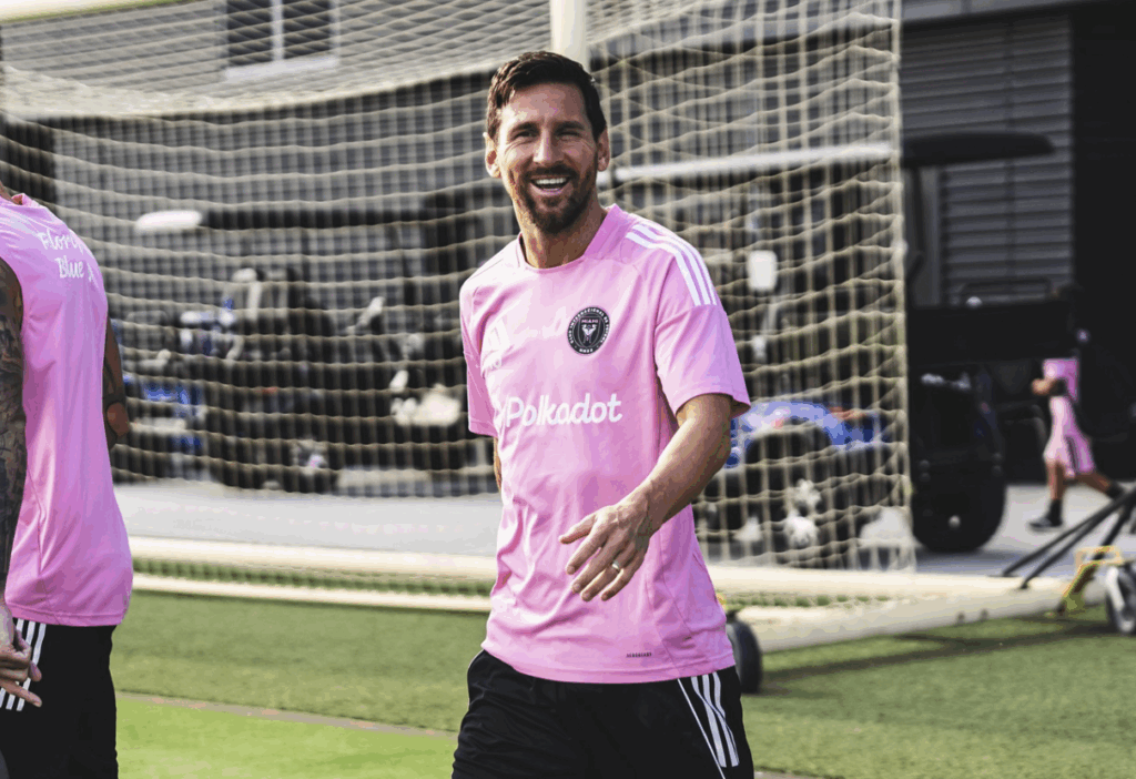 Messi sofre lesão muscular em jogo da Leagues Cup e vira preocupação para o Inter Miami
