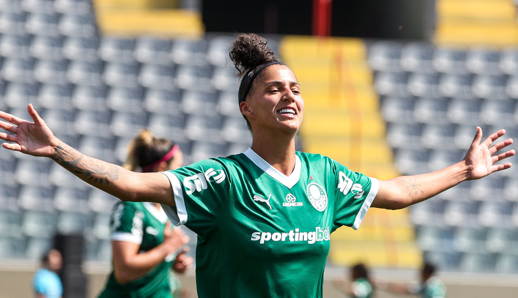Palmeiras negocia Amanda Gutierres com clube da NWSL por valor recorde