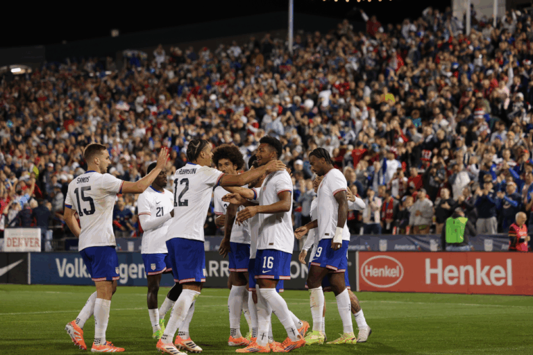 Estados Unidos consegue virada sobre a Austrália e fecha bem a Data FIFA