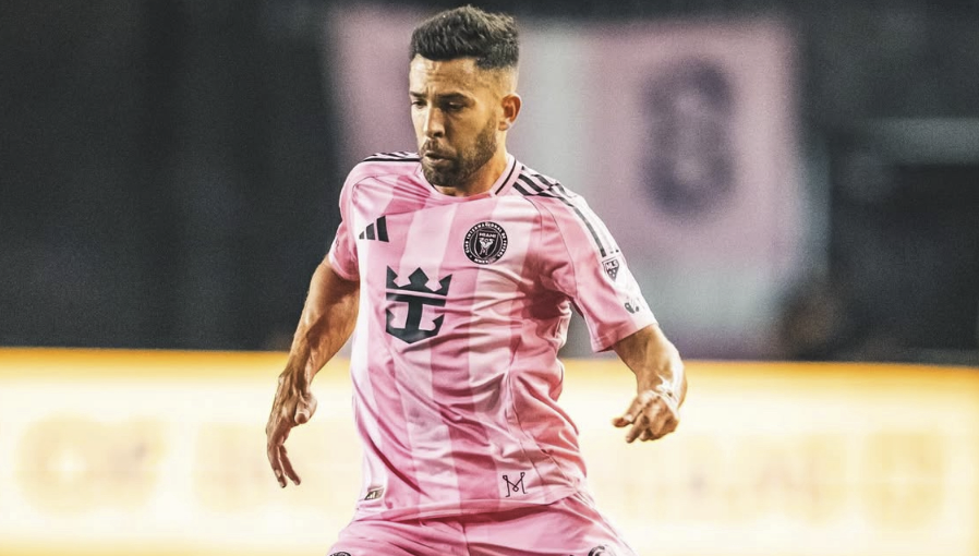 Jordi Alba tentará conquistar mais um titulo inédito na carreira (Reprodução: Redes Sociais)