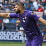 goleiro Maxime Crépeau